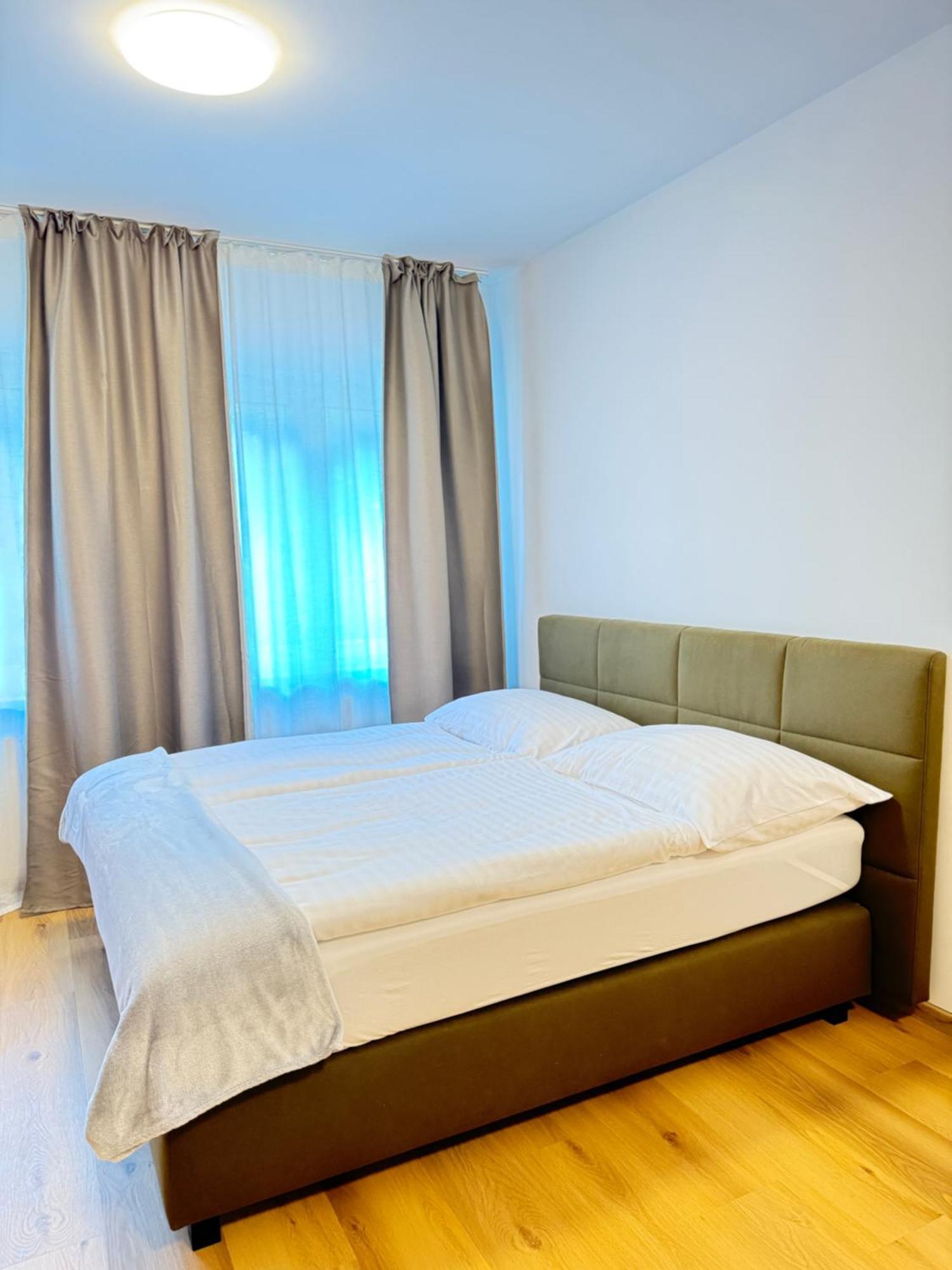 Riverside Apartment Praha Exterior photo